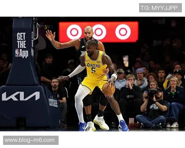 湖人连败期间艾顿表现低迷场均仅得65分和55个篮板命中率不足40